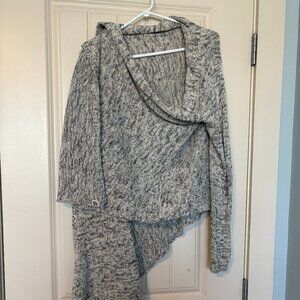 ROXY Wrap Sweater in Grey and Black sz Med